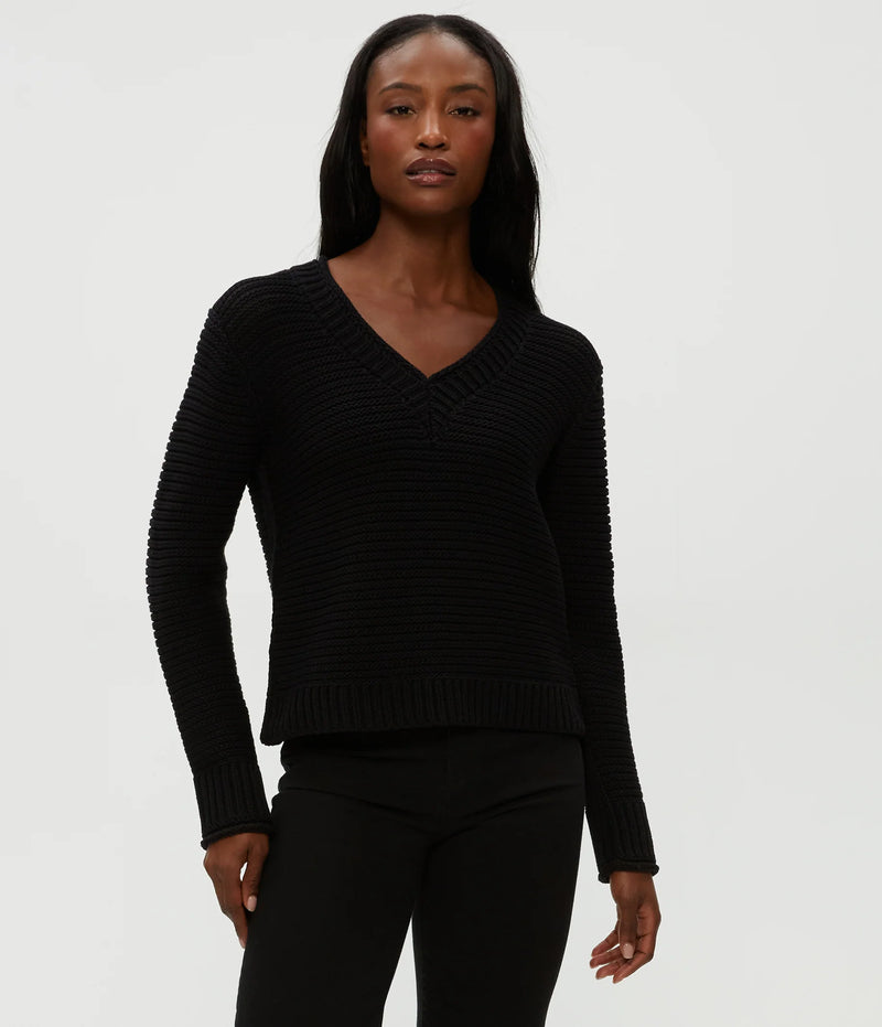 Linda V-Neck Pullover