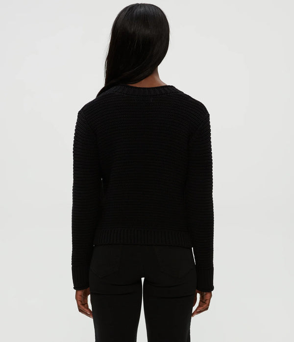 Linda V-Neck Pullover