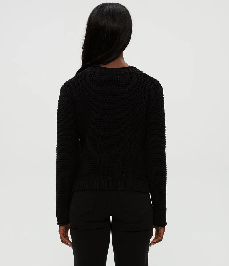 Linda V-Neck Pullover
